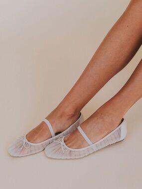 NWOB Dolce Vita Raeven Mesh Tulle Flats White Bow Mary Jane Women’s 10/10.5